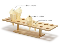 投げ売り！早いもの勝ち✨ 激レア 超高品質✨ シトリンクラスター 木製台座付き 木製台座 直径23×高さ4.5cm