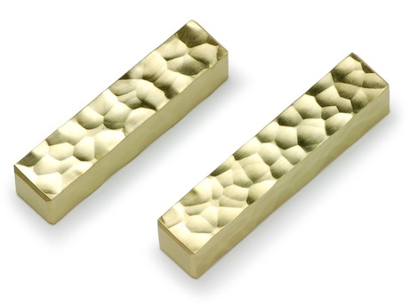 真鍮（無垢）左：10×10×長さ45mm　右：10×10×長さ50mm