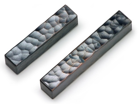 銅（硫黄掛け）左：10×10×長さ45mm　右：10×10×長さ60mm