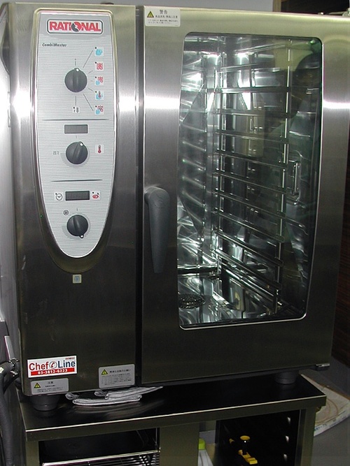 設置を終えたスチコン