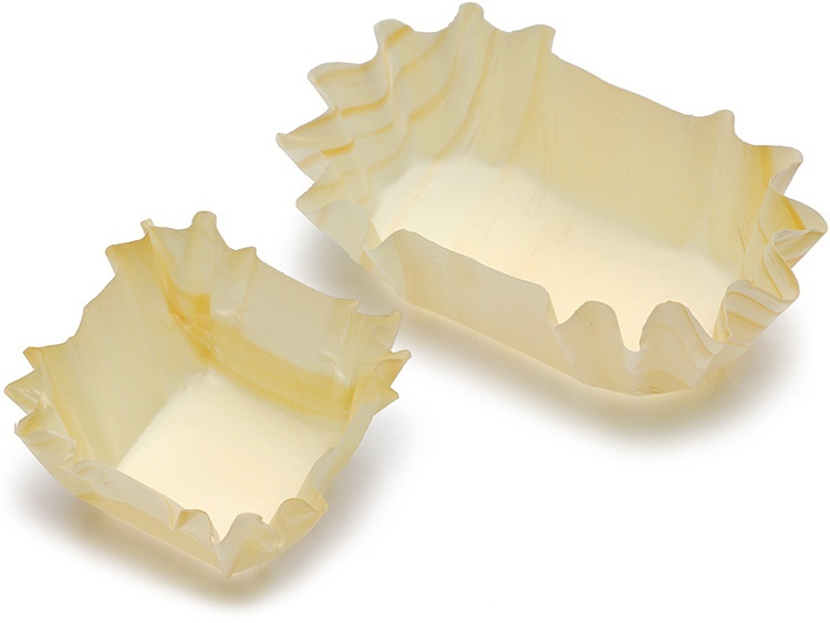 左：00-13606-505 松経木ケース 正角小 新　右：00-13606-506 松経木ケース 舟形 新の写真