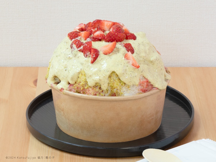 容器：未晒フードカップ 浅750ml、スプーン：ウッドスプーン160 紙完封袋入